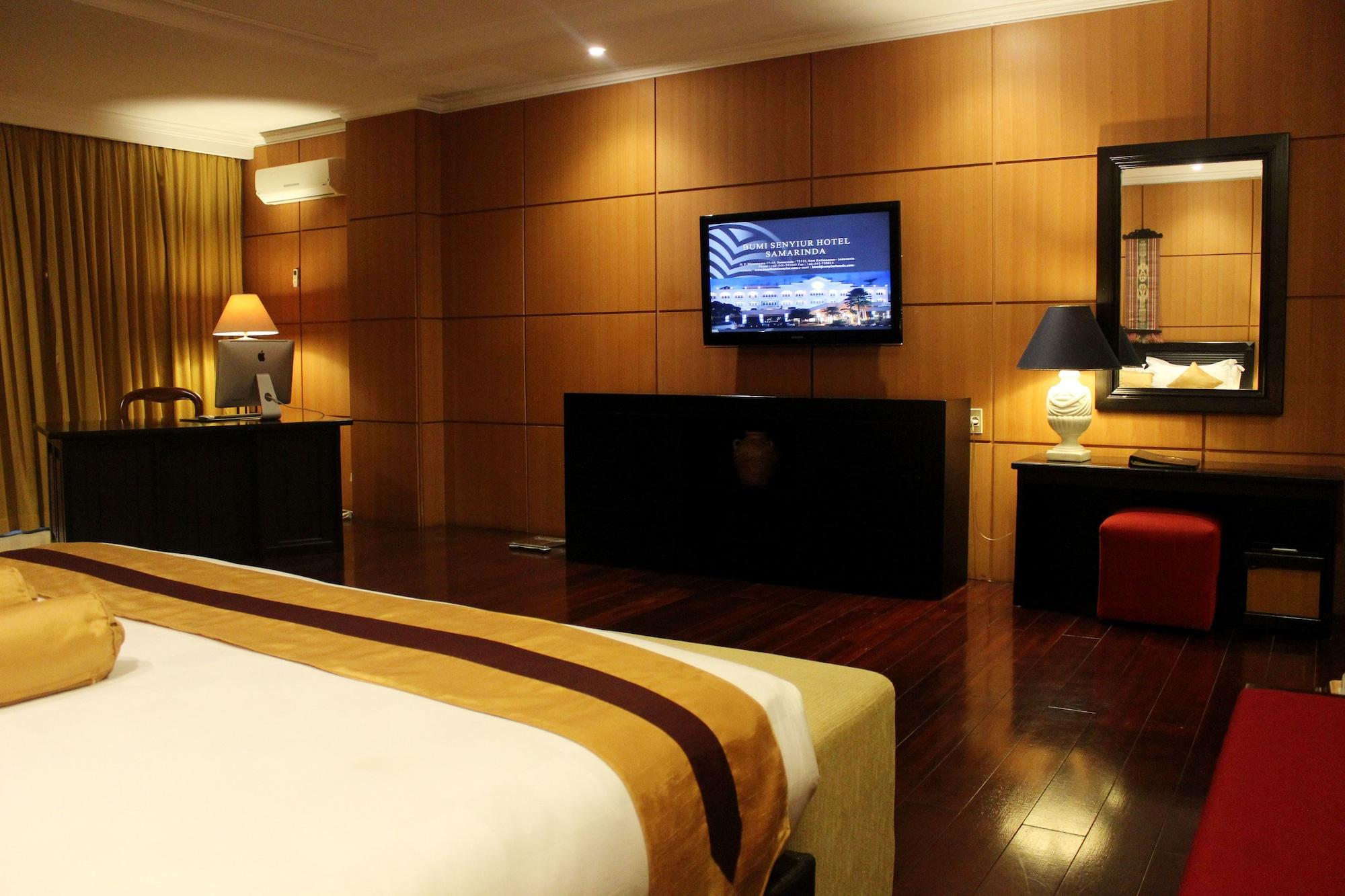 Bumi Senyiur Hotel Samarinda Dış mekan fotoğraf