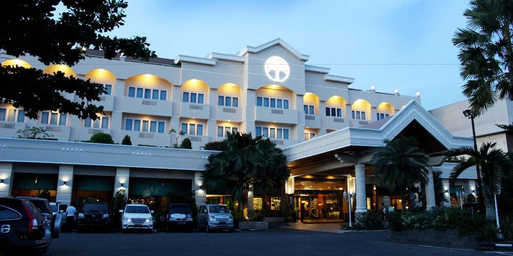 Bumi Senyiur Hotel Samarinda Dış mekan fotoğraf